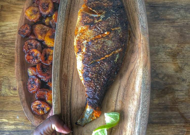 Poisson Daurade et banane plantain