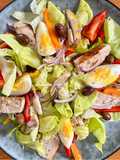 Salade Niçoise au Thon et Anchois Grillés