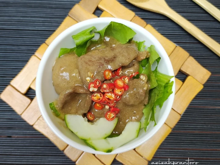 Langkah Mudah untuk Menyiapkan Resep Bistik daging sapi selada timun yang Menggugah Selera