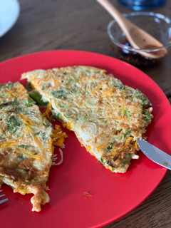 A picture of Korean pancake in 15 mins! - With any leftovers.