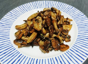 西式炒菇基礎★香蒜蘑菇★ 的食譜成品照片