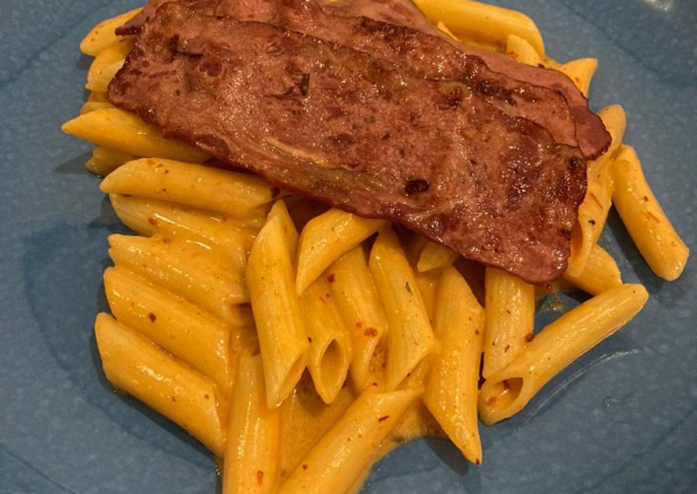 Rose Pasta dengan Crispy Beef Bacon - Korean Style
