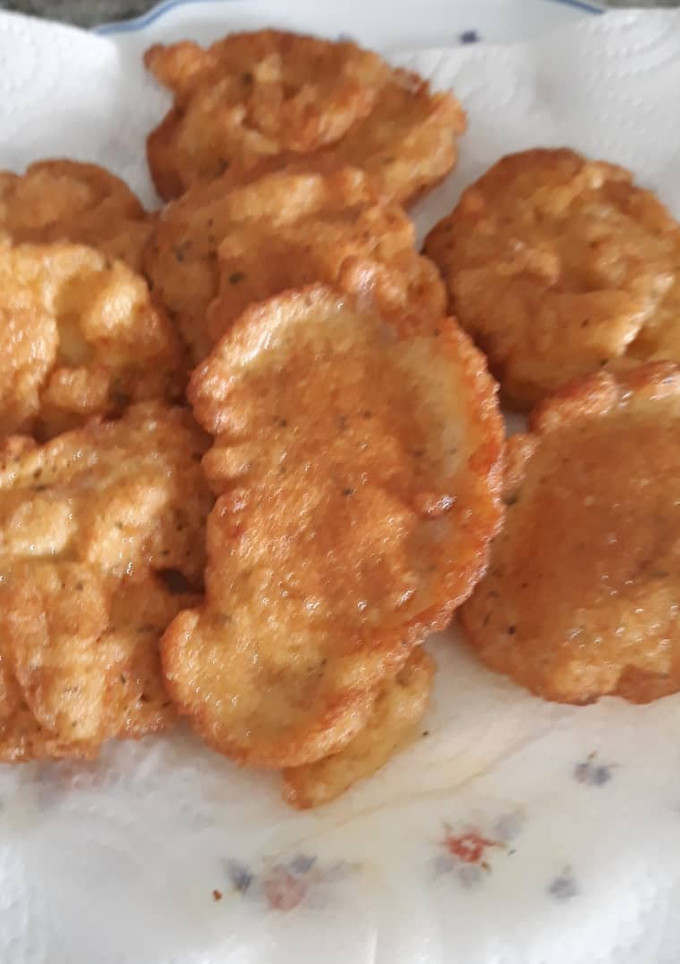 Una foto de Tortillitas de ajo y perejil