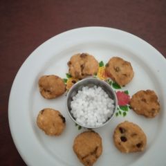 A picture of Sabudhana millet vadai.