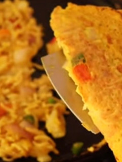 நூடுல்ஸ் தோசை செய்முறை முக்கிய புகைப்படம்