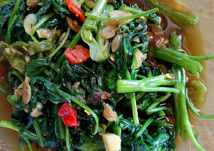  Resep  Tumis  Kangkung  Terasi oleh Khatrine Liliani Cookpad