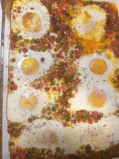 Una foto de Huevos a la flamenca