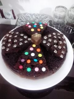 عکسی از دستور کیک شکلاتی خیس