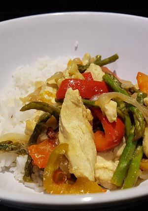 Foto principal de Pollo agridulce con nísperos