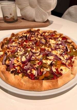 Une photo de Tarte aux poivrons, oignon et feta
