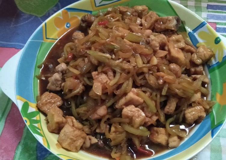 Cara memasak Tumis Labu Siam dengan tahu dan ayam, Enak Banget