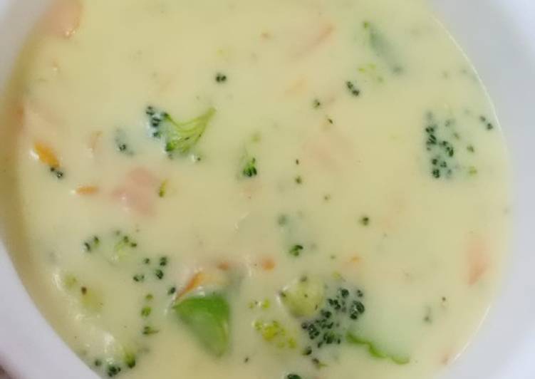 Langkah Mudah untuk Membuat Sup Brokoli Cheese Berkrim, Bikin Ngiler