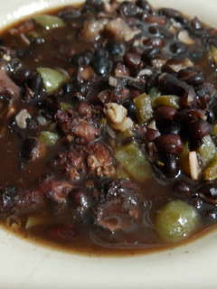 Una foto de Potaje de frijoles negros