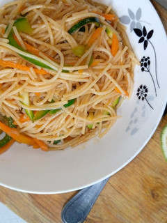 A picture of Vegetarian Stir fried noodles 😋😋😋.