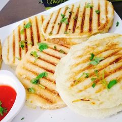 A picture of Grilled chicken shawarma bread.