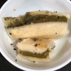 A picture of Semolina Sandwich Dhokla.