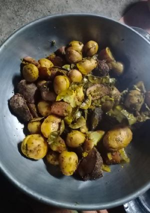 વલસાડ નું ફેમસ ઉબાડીયું (Valsad Famous Ubadiyu Recipe In Gujarati) રેસીપી મુખ્ય ફોટો