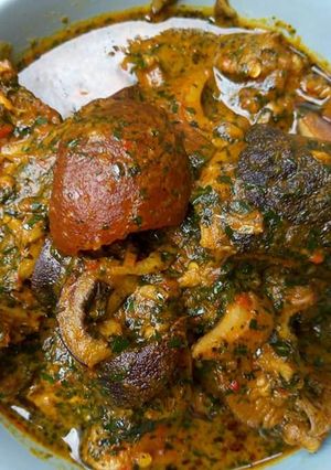 A picture of Banga with atama leaves.