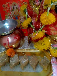 सुखड़ी (sukhdi recipe in hindi) रेसिपी मुख्य फोटो