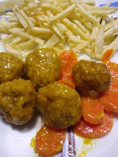 Una foto de Albóndigas al azafrán