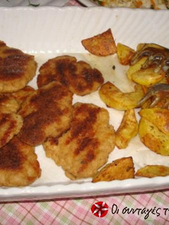 A picture of Light chicken burgers.
