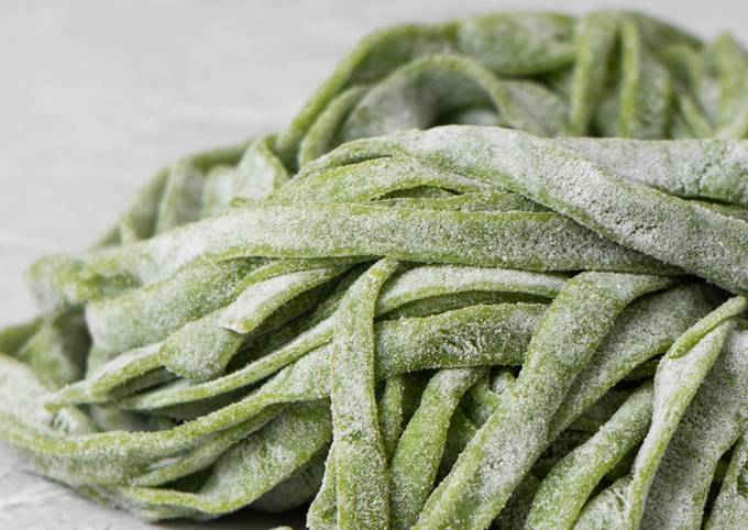 Simple Way to Prepare Perfect Spinach Fettuccine