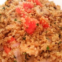 A picture of Quinoa with mushroom.