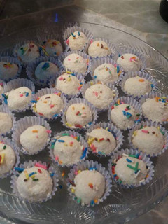 Una foto de Brigadeiros de coco