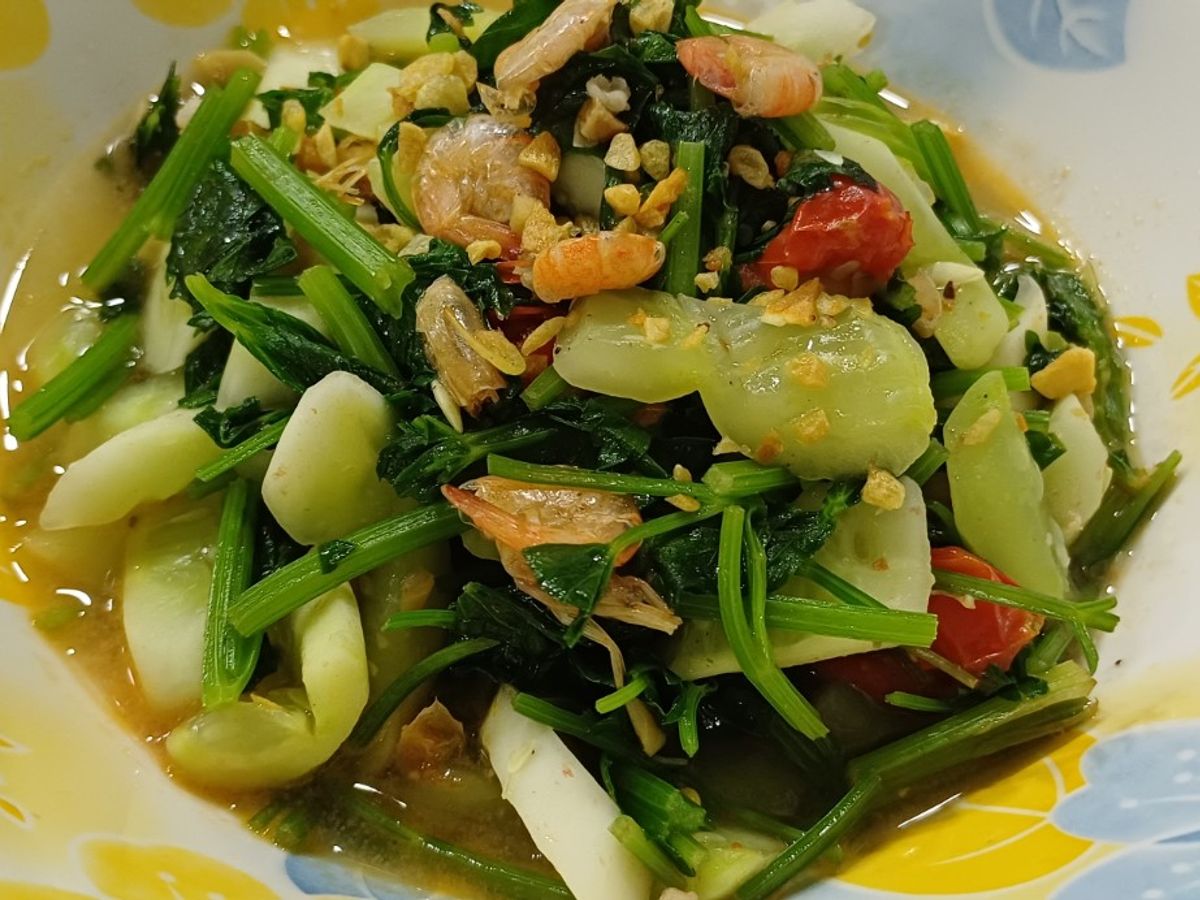 Rau củ xào tép
