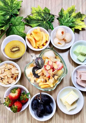 Hình của món Chè Khúc Bạch, Trái Cây.