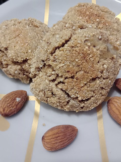 Una foto de Cookies de quinoa y almendras 🌻 sin tacc