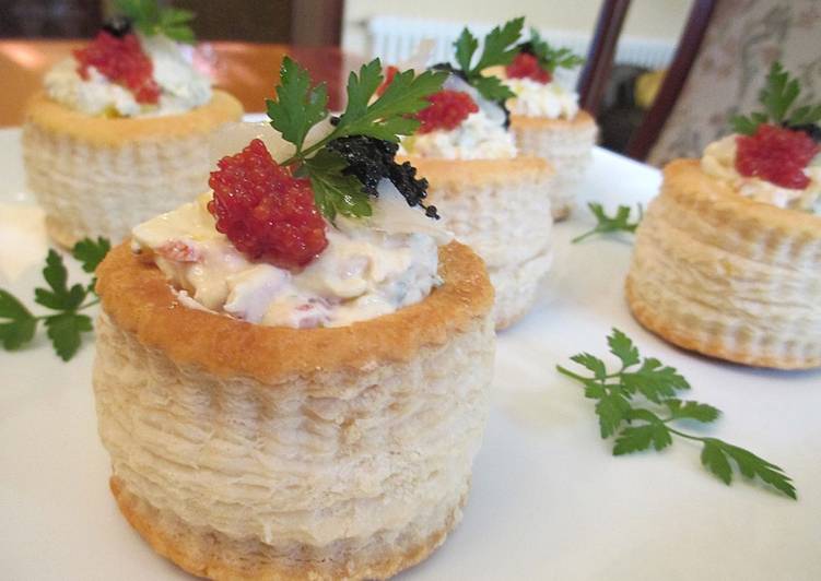 Hojaldres rellenos de bacalao ahumado y mascarpone - fácil