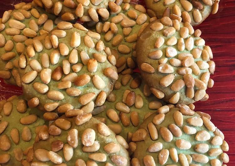 Resep Kue kacang pinus yang enak