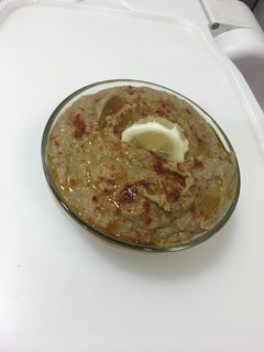 Una foto de Hummus de garbanzos y berenjena