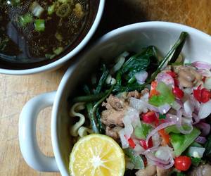 Resep Unik Mie Kangkung Ayam Sambal Matah Sedap Nikmat