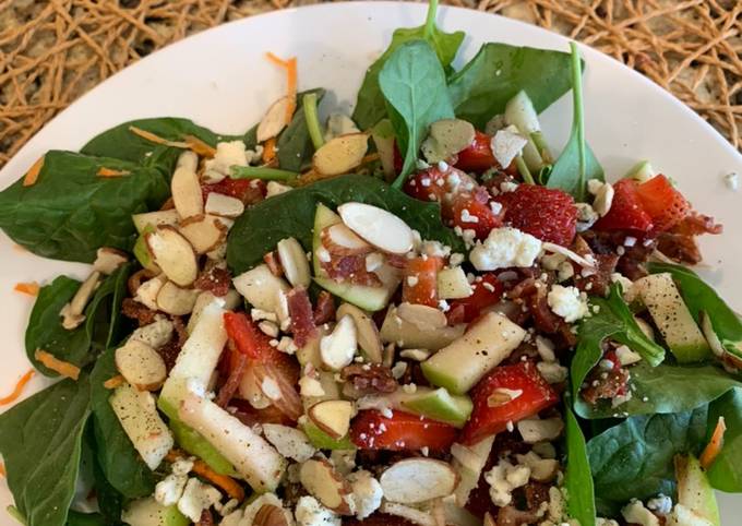 Recipe of Super Quick Homemade Spinach Strawberry Green Apple Salad