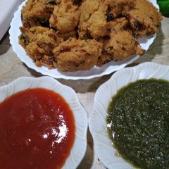 A picture of Chanay ki daal ke pakode.
