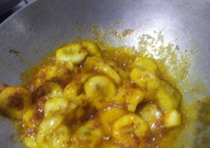 કેળાનું શાક (Banana Sabji Recipe In Gujarati)