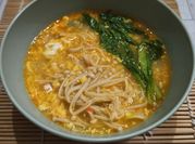 Gambar mie tiaw jamur enoki