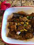Braised Pork with Peanuts (Thịt heo hon)