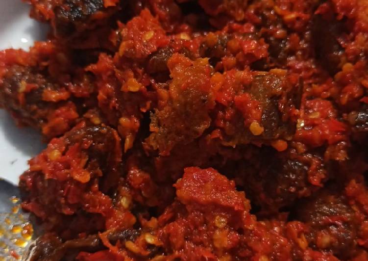 Daging sapi bejek balado