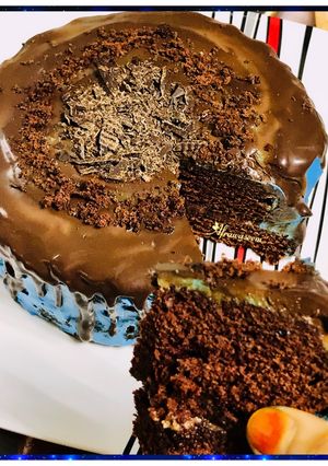A picture of Dark chocolate ocean cake.