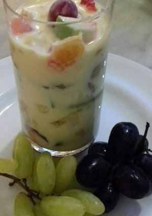 A picture of Fruits custard.