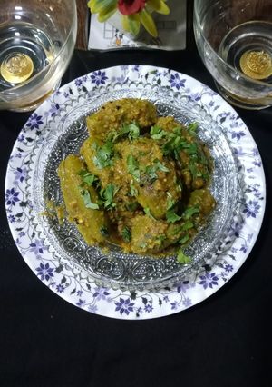 भरवां परवल (Bharva Parwal recipe in hindi) रेसिपी मुख्य फोटो