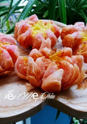 Hình của món Bánh hoa sen ngàn lớp.