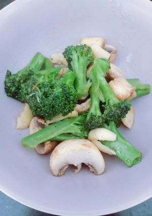 Foto resep Brokoli jamur garlic