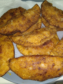 Una foto de Empanadillas caseras de atún, huevo y tomate