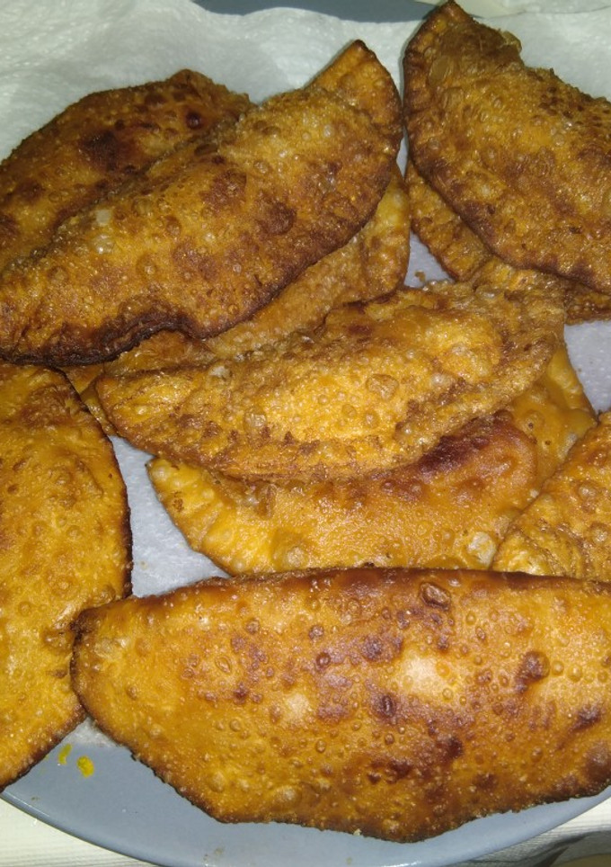 Una foto de Empanadillas caseras de atún, huevo y tomate