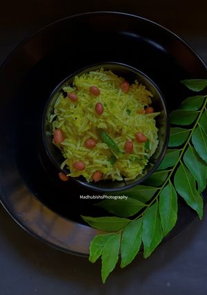 A picture of Kachche Aam ka Polao or Mango Rice.