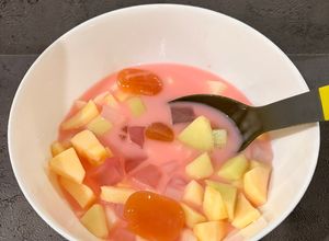 Foto resep Es Campur Buah Kolang Kaling Melon Apel Pear Nata de Coco kental manis